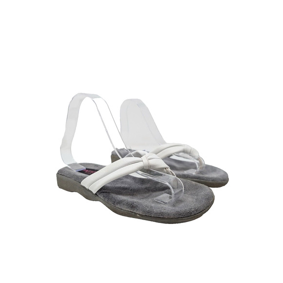 Famolare Shoes - Famolare Wave There Lite Sandals White Flip Flop Slip On Women's Size 6.5